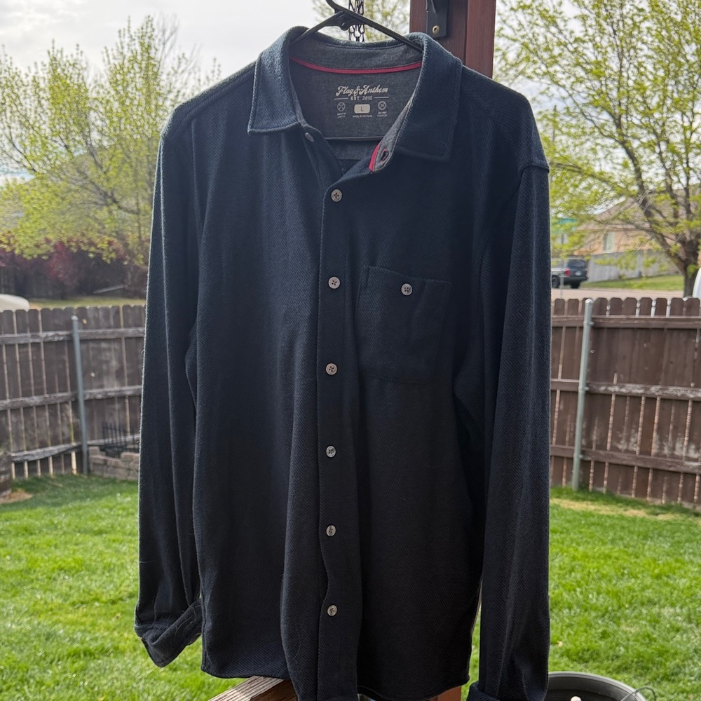 Men's Black Casual Button-Down Shirt - Classic Long Sleeve